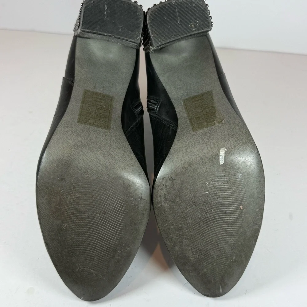 Halston Boots Women’s‎ Black Leather Ankle Boots Size 7.5